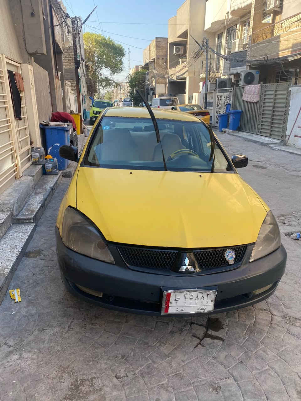 من  رخصه الادمن سياره لانسر ٢٠١٠لبيع محرك جديد ٢٠٠٠السياره ماطلع بيها بس الصدر مالتها تعبان وهذه رقمي وخابروني ***********رايدها ب٦٠وبيها مجال حك الجيه
