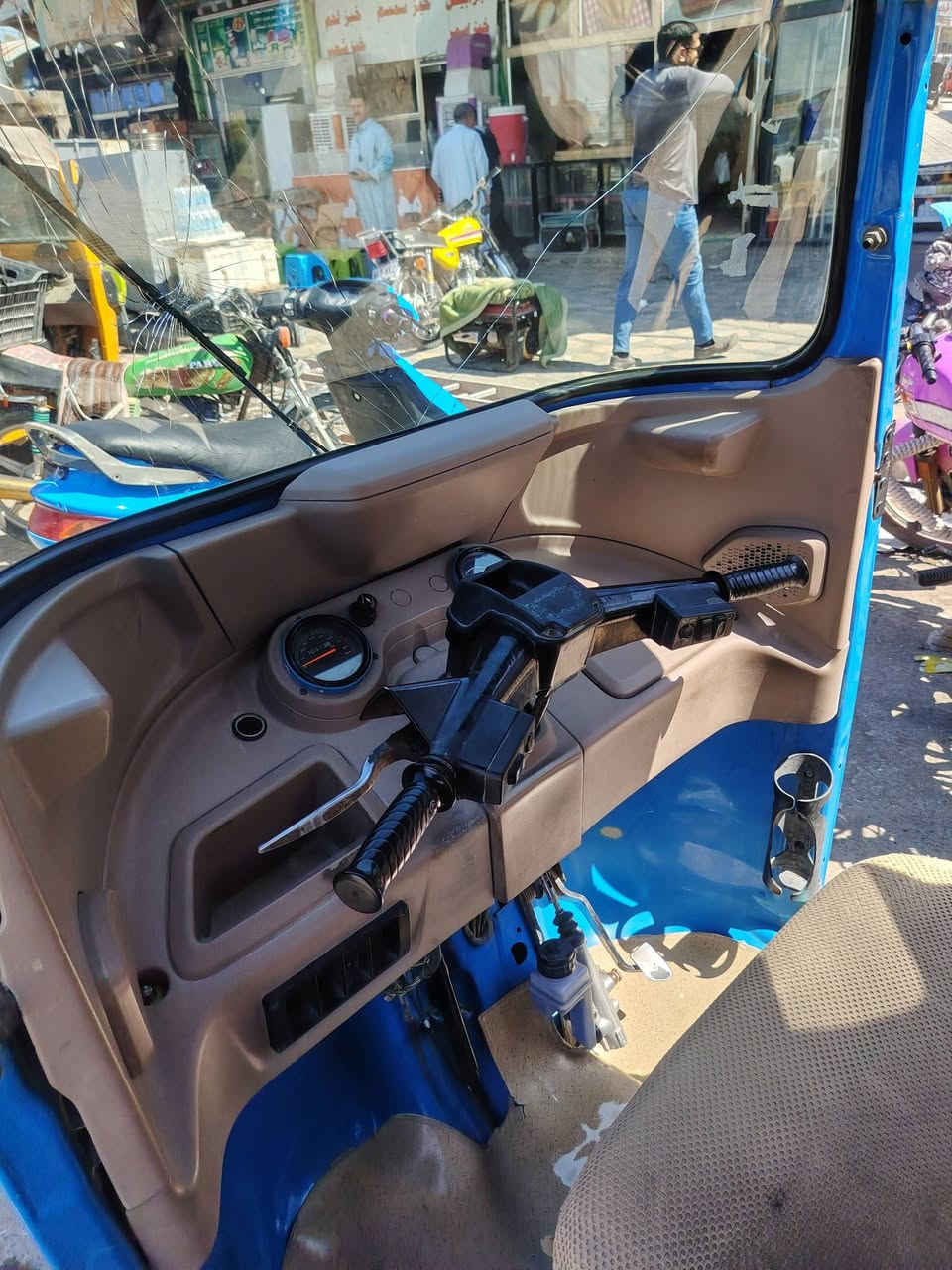 تكتك21 رقم سنويه بيه تنقيص قليل
ولباقي كفاله *********** العنوان الحيدرية
