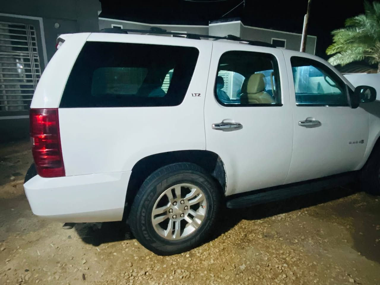 اللهم صل على محمد وآل محمد
أخوان مكلف بالنشر للعلم
تاهو 2008 خليجي فول مواصفات LTZ رقم كركوك أصولي شرط مداور ..السياره بيها مكانات صبغ بسيطه مكينه بيها خربطه وأكسل بي صوت حداديه وتبريد ودواخل كلها نظيفه 
السياره بالحله مركز المدينه 
السعر 135وبي مجال 
م.***********
