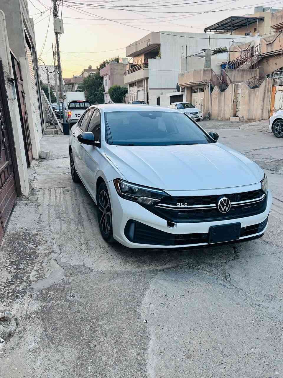 Jetta S sport 2024
بۆ ئەوانەی بە دوای شتی خاوێن و جوان سپیدا دەگەرێن 
بەشەرتی ئەوەی رادیتەر و بەدەنەو براکێتی نەکرابیتەوە هەووی بیلادی شەریکەیە
بێ بۆیاغ بێ ئیرباگ بێ پارچە گۆرین بەس دەعامی بەربۆتەوە دوو ڕۆژە داخل بووە 
رادار پێش و پشت و لاکان مەزبوت دیاری کردنی خێرای ئۆتۆ برێک ئۆتۆ ستارت
رەقەم شانسی 3VWBM7BU8RM036063
رەقەم موبایل ***********
نرخی ١٤٧
