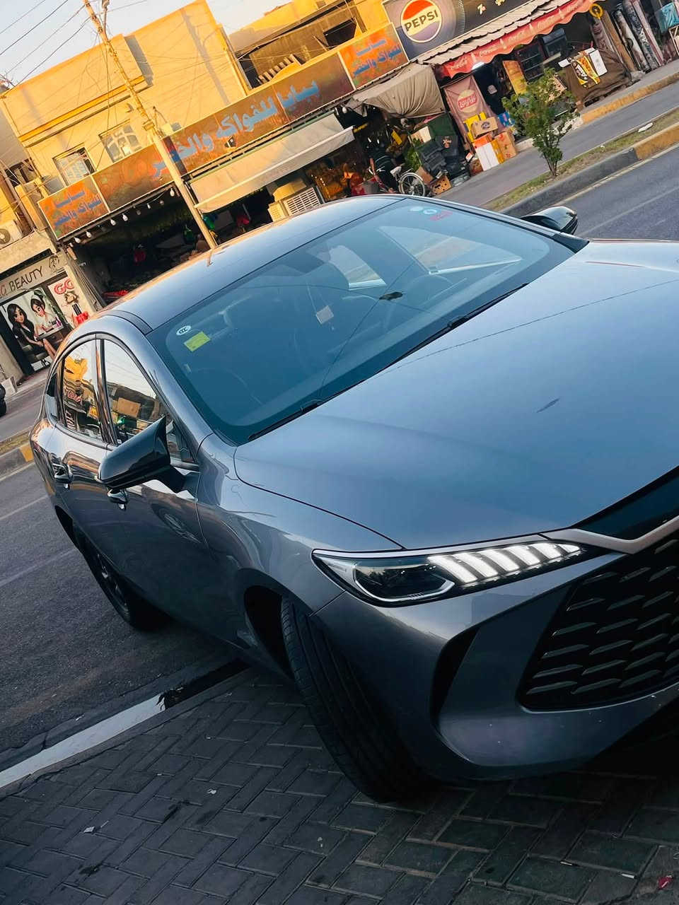 السلام عليكم  BYD للبيع موديل 2025. كن بلاس السياره حلوه بيها ضرر بالباب السايق وبارد بسيط فقط السعر 18600 وبيها مجال بسيط مكانها العامرية او نفق الشرطه 
للاتصال ***********
