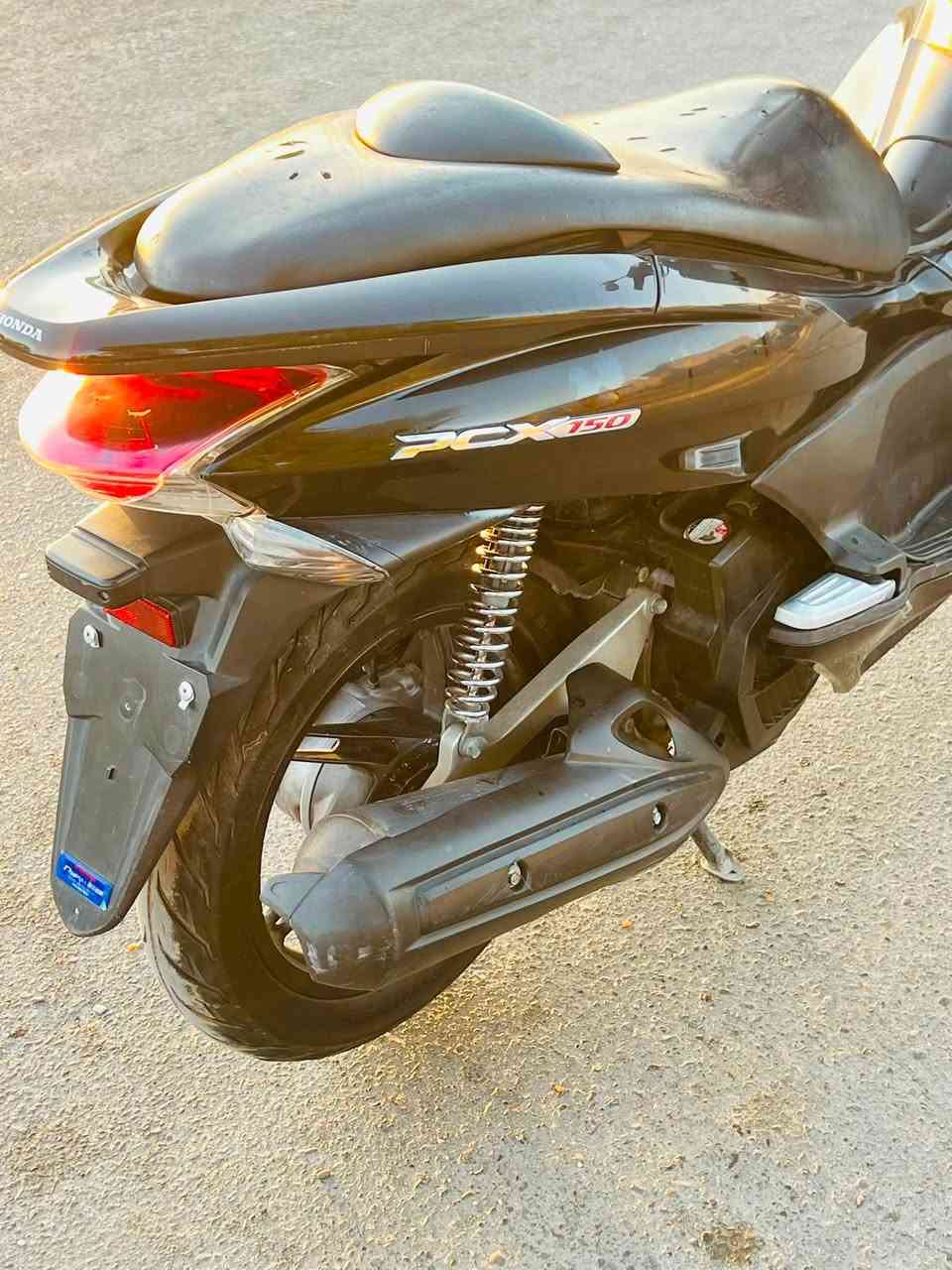 دراجه pcx 150  جيل الاول البيع السعر 1450
***********
