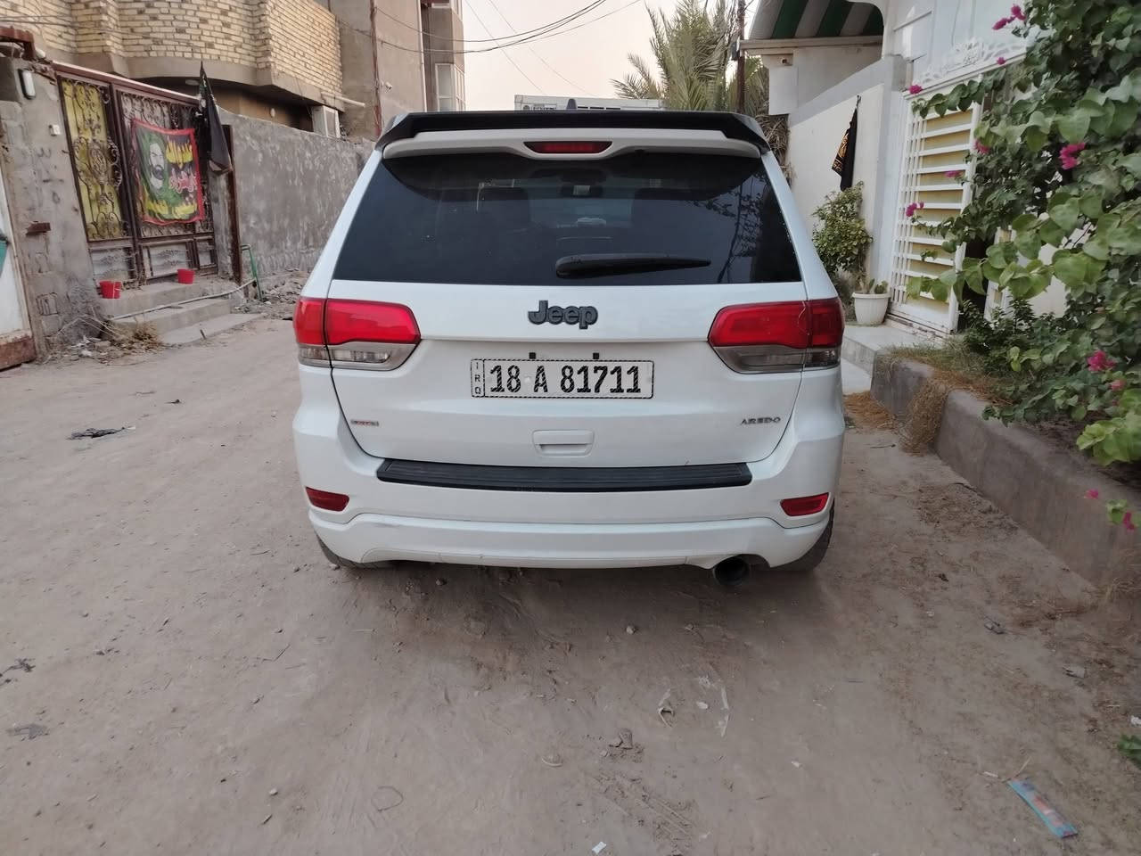 سلام عليكم جيب موديل 16بيه رش تقريبا 4قطع بيع اومراوس سيارة جاهزه من كلشي والفضل لله مبايل ***********
