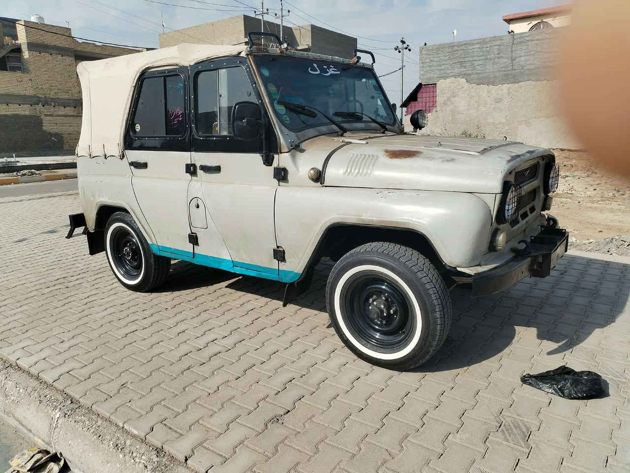 ٢٠٠٢ • بدون مكينه وكير • كهربائيات