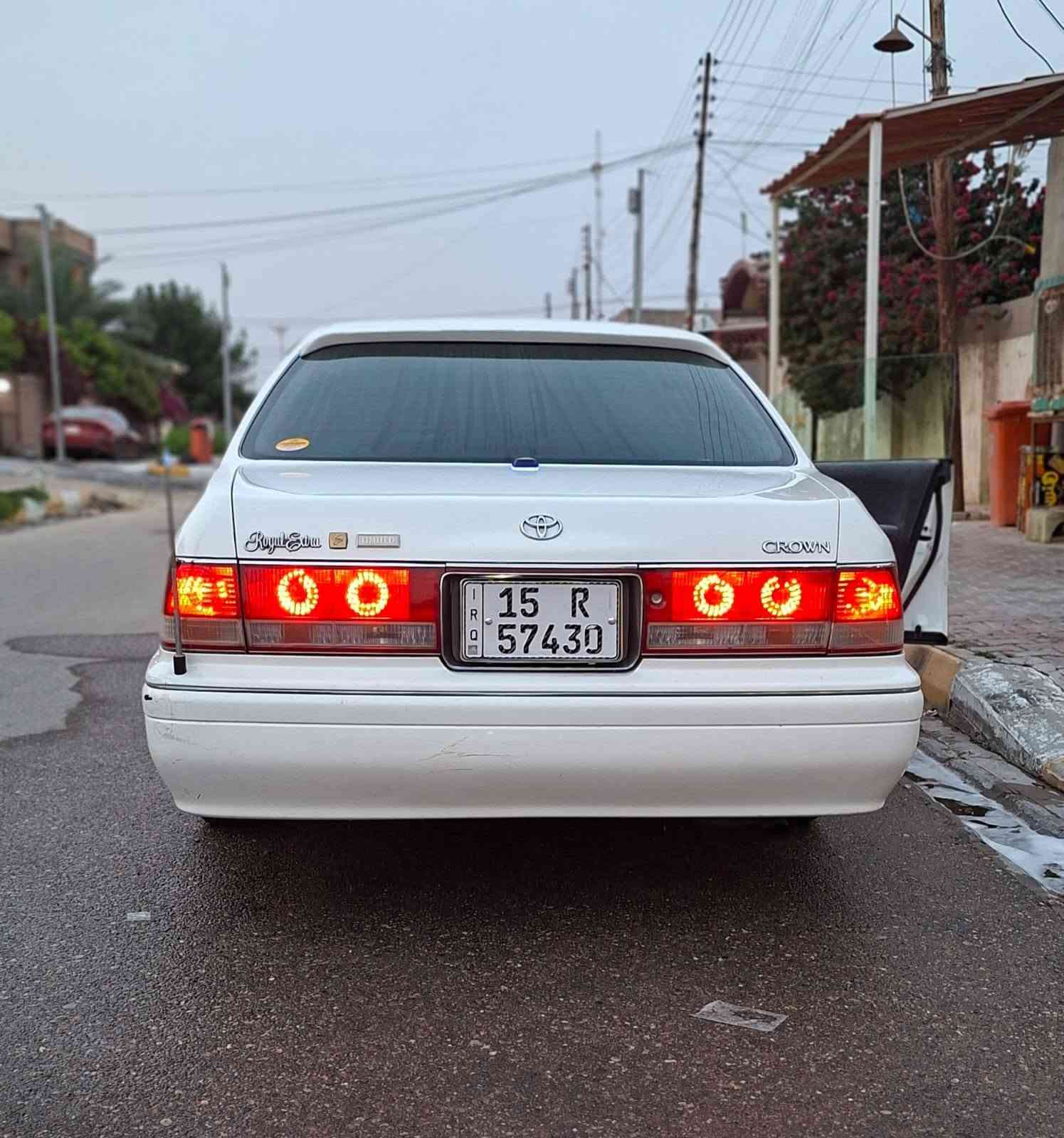 للبيع فقط
النوع راس الثور فلات
سنه الصنع1998اصل
الون ابيض صدفي
رقم أنبار نكليزي15بسمي تحويل ثاني يوم
مكينه2500فيشه
غرفه 2000زيرو
بجم ابوعيون يجدح
بكلايت ابو عيون يجدح 
كرستال اصل 
جنجر12قرص شغال بلادي
سستم سماعات فول 🔊 
دمام خلفي بلادي 🔊 
تحويرت نجف فوك وجوه مشط اباجي
دشبول يسره بلاد
برده كهربائي خلفيه اصليه
تيب لام اصلي
تخم تاير جديد
تخم ويل ليزري جديد 
تخم كبات ليزريه جدد
نيكلات اصليه
دليل امامي كرستال نص
دليل خلفي كرستال53
قاعده رقم امامي اصليه
قاعده رقم خلفيه اصليه 
مري شفط
زنون عالي نهار
زنون ناصي قوي
جهاز تشغيل عن بعد اصلي
سنتر لوك شغال 
………………………………………………………
سياره جديده وحلوه وجاهزه من دعاميه للدعاميه كل نقص مابيه 
السعر100 وبيه مجال حك الجيه 
لاتصال***********

نص مكتوب في الصور:
- ١٨ أبريل ٢٠٢٦ ٥:٣١ ص