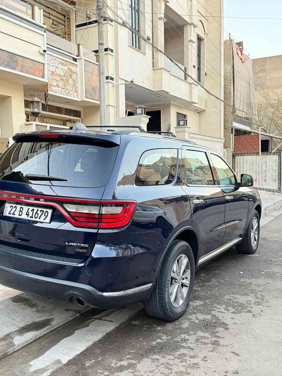 السلام عليكم
دوج دورنكو 2014 
واريد امريكي 
كلين تايتل بدون حادث 
مواصفات لمتد 
شاشة جبيره 
شفتات بالستيرن
سلايت
فور ويل
داخل جلد بيجي vip
حساسات 
كامره دواره 
معروفه مواصفات الليمتد
الرقم اربيل تحويل سنويه 
مكان السياره شارع فلسطين 
السعر 195 
***********0
