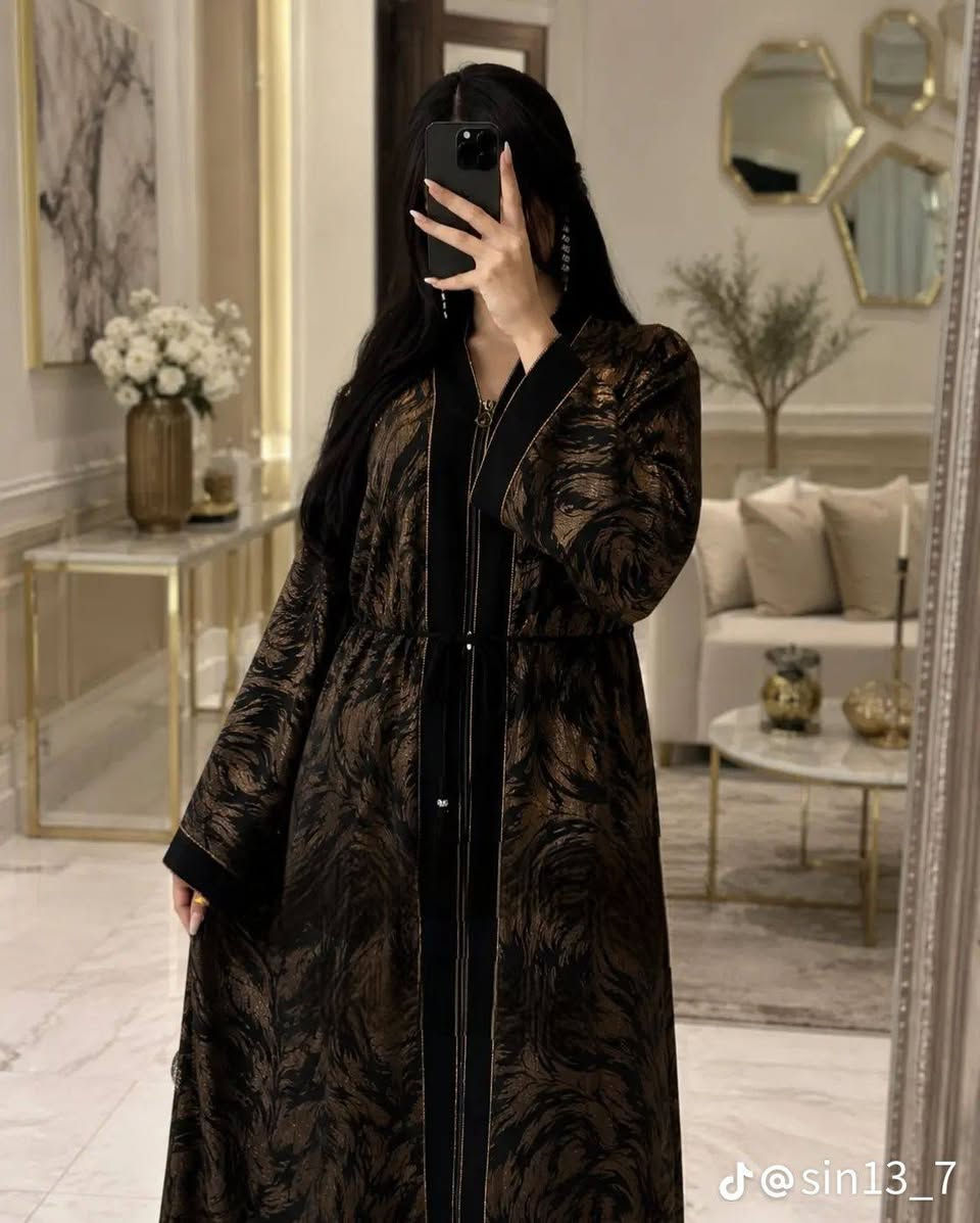 ازياء رائد💃للعبايات الخليجية🧿🪬
متوفر جميع موديلات والوان 
خدمة توصيل لجميع محافظات 
لحجز مراسلة الصفحة/واتساب ***********
العنوان/خانقين شارع مزرعة مجمع روتانا 
طابق السرداب محل رقم 6 💃ازياء رائد 💃
