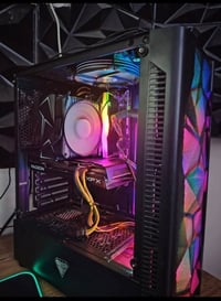 شباب أخذت هاي الحاسبة وأبد ما استخدمتها  حتى شاشة مشتريت 6600xt  i5 11...