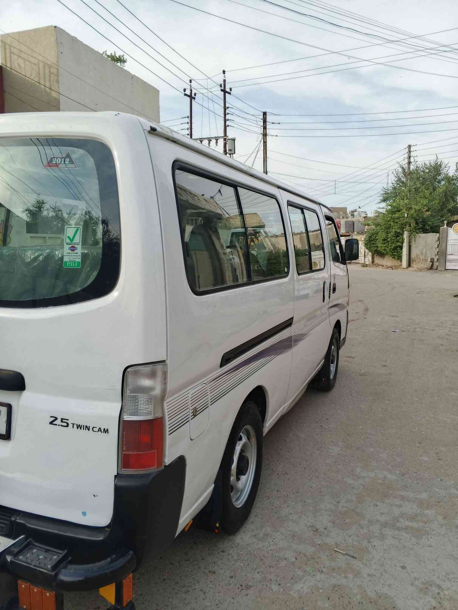 نيسان يورفان • ٢٠١٢ • بيه صبغ
