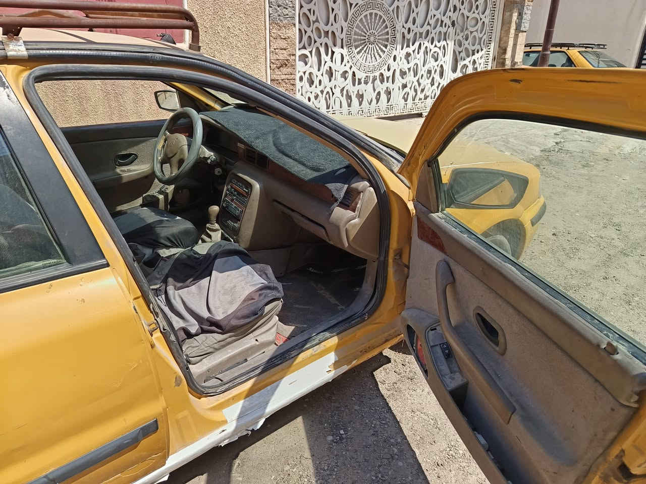 سمند بغداد رقم انكليزي مصفرة هيئة وغرامات 
باسمي 
مكينة مجفت عام 
صدر ومشط جديد 
سلف داينمو باتري كلة جديد 
التبريد معمر جديد حتة فريز مبدلة بس مشكلة بسيطة بلسيت ولف 
تفيد الجناي وصاحب الدوام رايدهة ب25 ورقة
 مكاني بغداد مقابيل جزيرة بغداد السياحية 
*********** اتصال وواتساب
