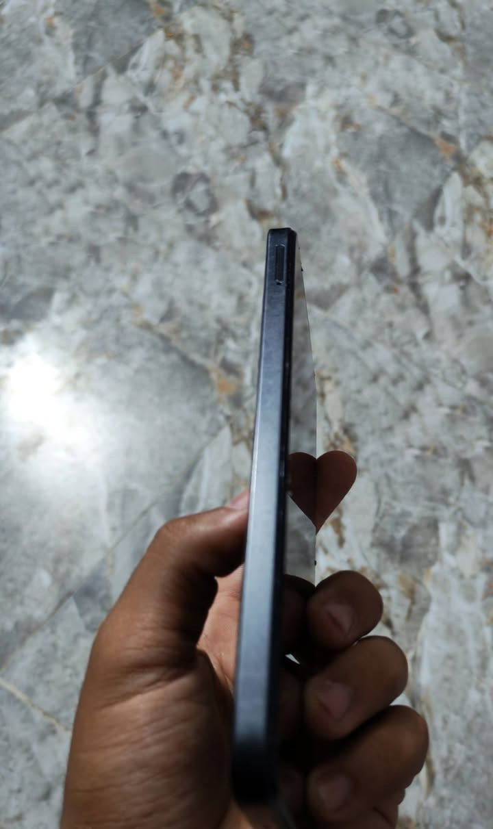 سلام عليكم 
POCO C65 
256g 
 للبيع نضيف مثل ما موجود بل صور بس الجهاز يجي بدون ملحقات استعمال سنة وحده مبدل شاشة 
تجي تفحص و تاخذة 
السعر 130 الف و بي مجال قليل حك الجية 
للاستفسار ***********
 مكاني كربلاء الحر
