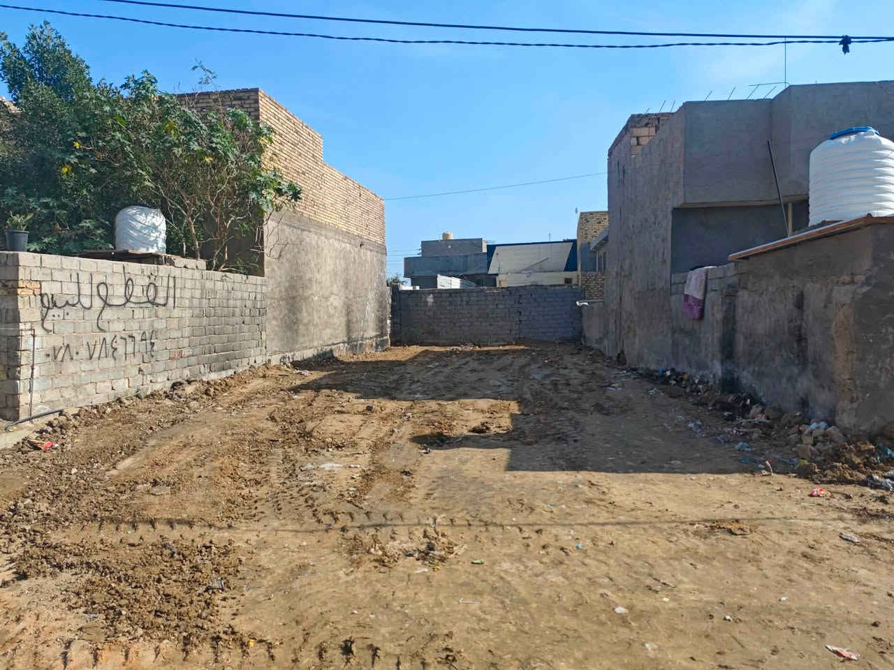 سلام عليكم قطعة للبيع مساحته 175متر طابو زراعي سند 25الواجه 9والنزال 20 موجوده كافت خدمات من ماء وكهرباء وشارعه عرضه 8متر 
العنوان حله شارع 80خلف بانزين خانه مال اضواء بابل رابع فرع   

ترهم امراوس او بيع على شكل اقساط

لاستفسار اكثىر او مراجعت مكتب بهاء الجشعمي العنوان حله شارع 100قرب جسر المشاه 
او لاتصال على الرقم التالي 
***********
