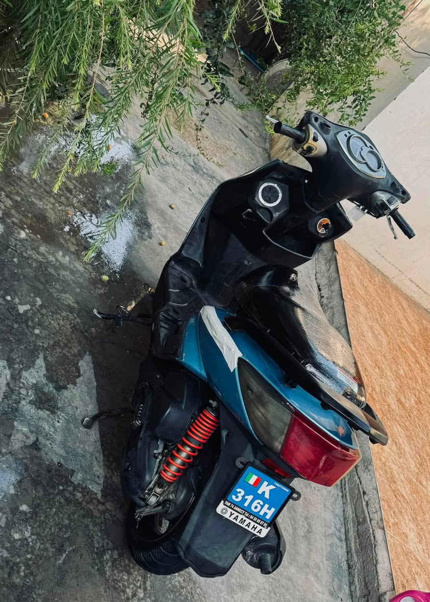 سكنس ياباني فحل للبيع ختم واحد دراجه كابريتر دراجه كاملة مابيها نقص كهربائيات كلها كاملة قفل ستيرن وجنطه شغال تايرات جدد 
الاتصال ***********
بعقوبه بهرز
