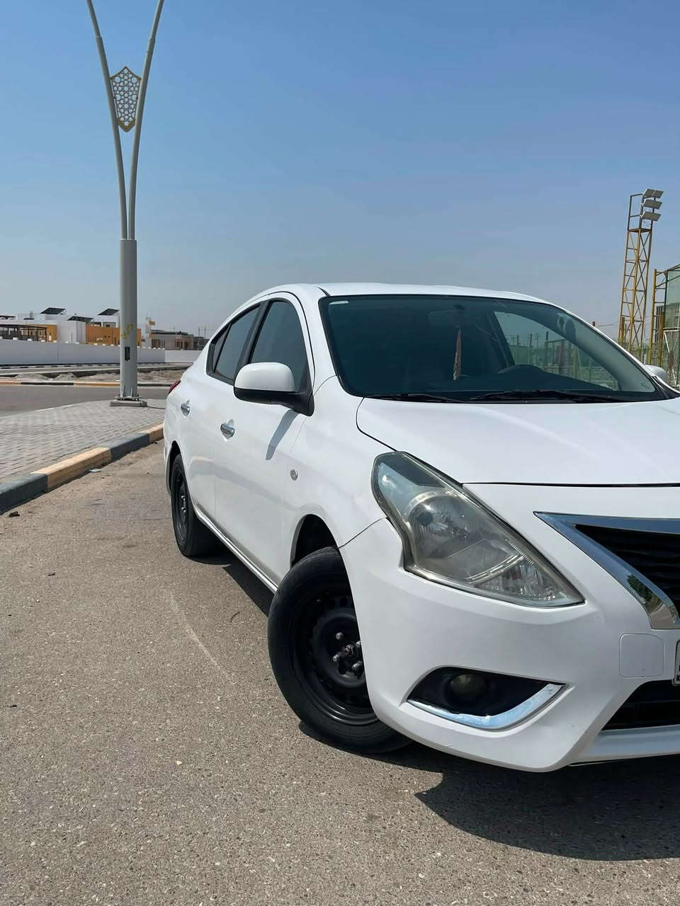 نيسان صني 2024 هندي ام البليته 
كفاله ضربة صبغ تبديل بيها فقط كم مكان بارد قليل شوفة العين  كير مكينة تبريد حداده كله كفاله 
دهن امس مبدله جاهزه للاخير رقم أربيل باسم شركة 
ماشية50الف 
السعر 113 وبيهه مجال قليل للشراي 
*********** مو شراي لا يتصل
