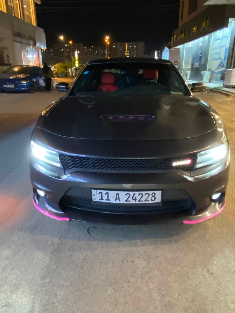 السلام عليكم 
Dodge Charger 2015 | دوج تشارجر 2015
سيارة ملكية استخدام شخصي بحالة ممتازة وجاهزة من كافة النواحي (مال جناي)، بدون أي مصاريف.
المواصفات:
 الموديل: 2015 (أصل)
 الرقم: بغداد دولي (باسم صاحب السيارة / تحويل مباشر)
 المواصفات الداخلية: شاشة كبيرة
 المحرك والكير: كير، محرك، وتبريد ثلج بحالة ممتازة
 القطع الاستهلاكية: صدر جاهز بالكامل
 الوجهية: البجم كبس
حالة البودي والملاحظات:
 الحادث: بسيط جداً (جاملغ أيمن فقط)
 الداخل: بدون دواخل نهائياً
 الاستخدام: شخصي، لم تُستخدم في خطوط أو إجهاد
السعر والعنوان:
 السعر: 16,600 $ (166 ورقة)
 الموقع: بغداد - مقابل مجمع بسماية السكني
 للتواصل والاستفسار: ***********
