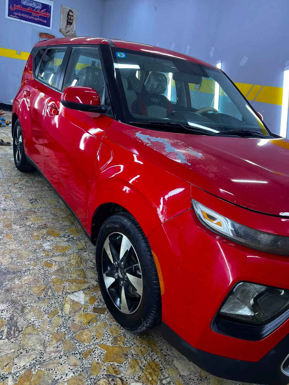 🚘 كيا سول 2020
🔺 المواصفات
▪️ محرك 2000 DOHC
▪️ كير جديد AT
▪️ شاشة كبيرة
▪️ كاميرا خلفية
▪️ كشنات جلد
▪️ تبريد وتدفئة
▪️ رقم بغداد دولي
▪️ السنوية جديدة لغاية 2031
▪️ بأسم المالك
📍 مكان السيارة
▪️ بغداد - البلديات
السعر 110 وبيها مجال
ملاحظة السيارة صبغ عام بسبب الطخات
صور حادث امريكا بالمنشور 
📱 رقم صاحب السيارة
***********@
