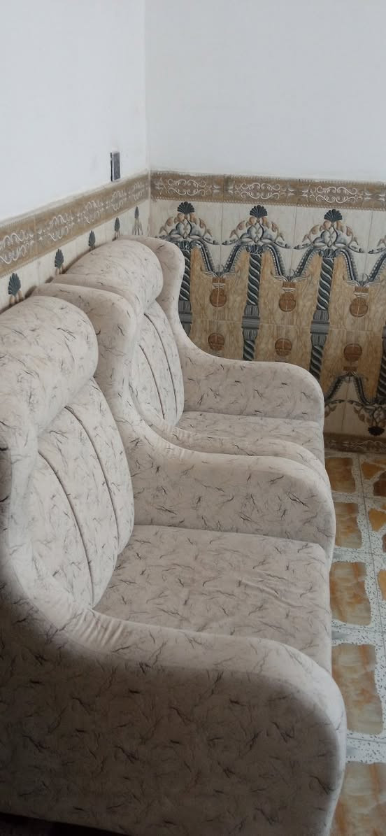 تخم للبيع عشر نفرات سفنج مضغوط قفله ٤٥٠   ***********

