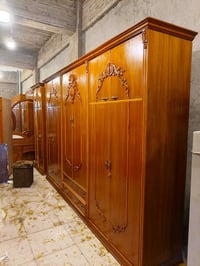غرفة فول • خشب زان • ستة أبواب