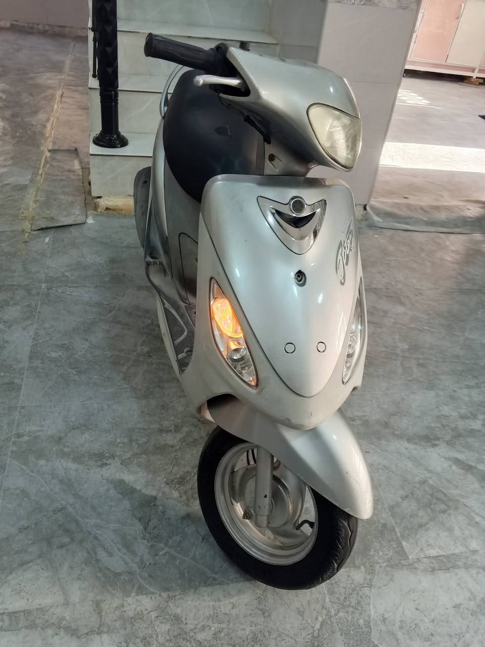 دراجه ماكس اسبوع من طالعه من وكيل السعر مليون وبيها مجال لشراي اتصل برقم ***********او مراسلة الصفحه مكاني بابل
