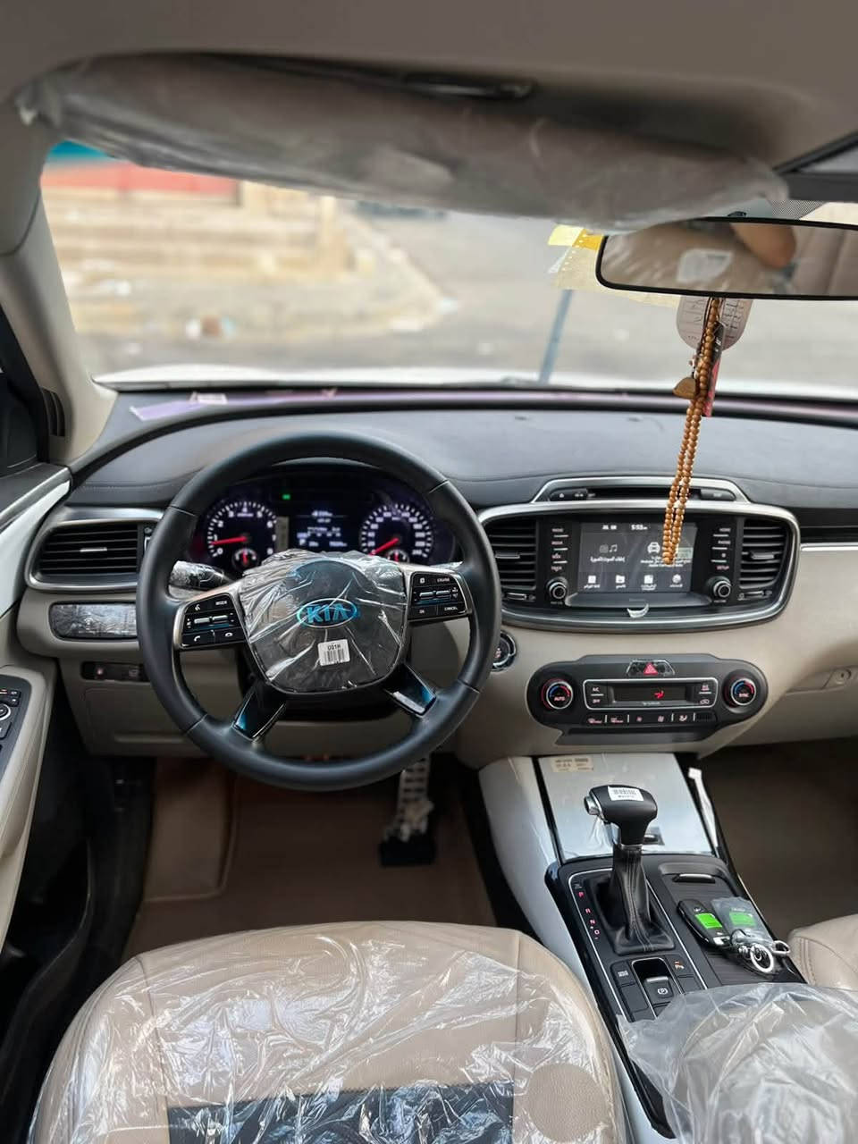 سورنتو 2019 شكل 20 جداً نظيفه
رقم بغداد ابسمي فول موصفات
عده البانوراما 6V سلندر 
ماشيه 72 الف حقيقي شرط 
مكفوله حته من الرصعة وشخط
كشنات جلد بلاد ومغلفات جلد وأرضيه جلد 
سايد بريك بصمه كشنات كهرباء صندوق كهرباء
7 راكب سبير مانازل كلش ع وضع شركة حيل جديده
سياره احله من صوره الله شاهد 
مكان سيارة البصرة حي المهندسين 
سياره ابسمي تحويل بالبصرة او اي محافظه 
 ***********
