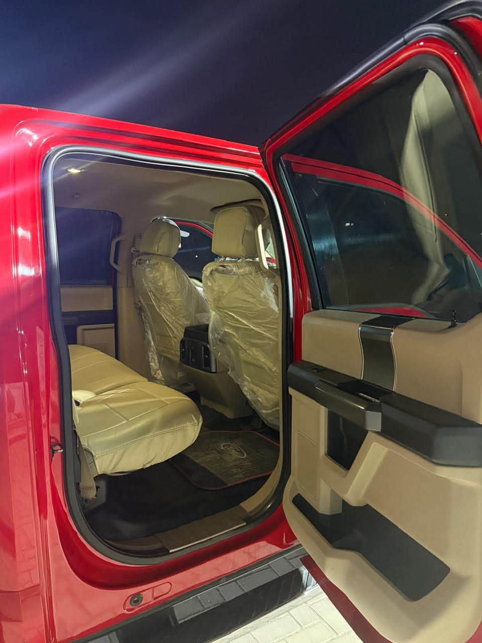 سلام عليكم لبيع فورد إف-150 (Ford F-150) لون أحمر مميز  مواصفات خليجية
رقم الهاتف/ خالد ***********

 الموديل /2017 

بدي قصير باب طويل مرغوب

 الفئة: فورد F-150 (4x4) دفع رباعي.  

 اللون: أحمر خارجي / داخلية جلد بيج بحالة ممتازة.  

 المسافة المقطوعة: 120,000 كم.

 المواصفات والإضافات:

 نظام دفع رباعي (4X4).  

 شاشة معلومات وكاميرا مع نظام Ford SYNC.  

 رقم أربيل 22k11674

 دواسات جانبية وشبك أمامي بإنارة.  

سيارة استخدام شخصي سعرها 200$
