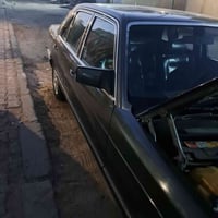 مرسيدس 300 • موديل 90 • جلد اسود كهربائي
