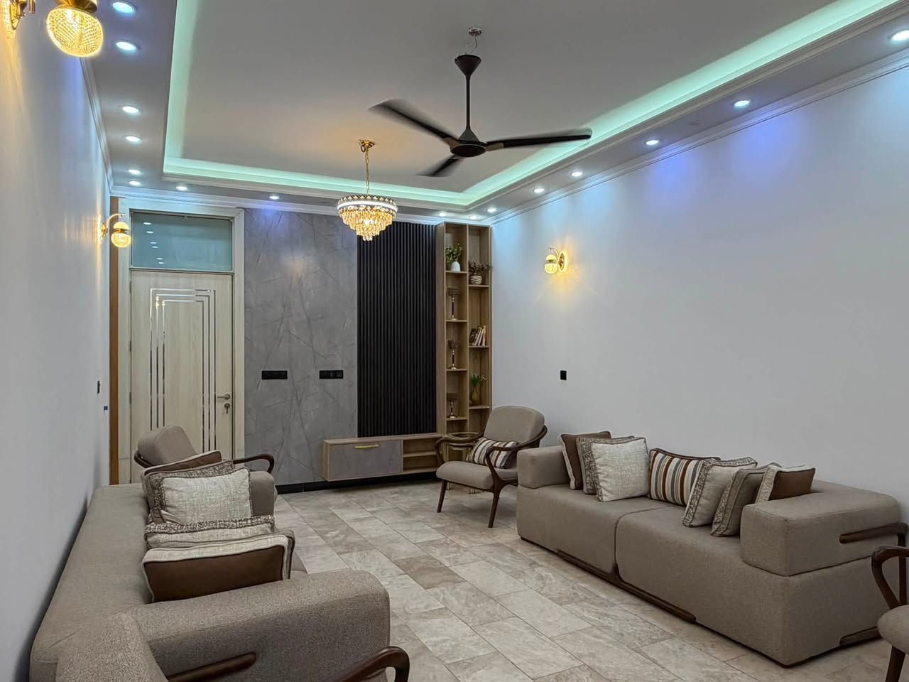 🏠 / دار للبيع مساحه ٢٠٠ م طابو صرف

                 واجهه ١٠ م / نزال ٢٠ م 

🧱 بناء حديث درجه أولى 

الطابق الاول / مطبخ . أستقبال . هول . غرفتين . مجمع صحيات . كراج 

الطابق الثاني / غرفتين . هول . صحيات

🌎 الموقع / الكرامه قرب مطعم كنتاكي هاوس

للأستفسار أكثر مراجعة مكتب 
#عقارات_أراضي_بابل_الخضراءللمقاولات العامه والتصاميم الهندسية
شارع ٦٠ .. عمود ٣٠٠ .. مقابل أستدارة علي بقلي 
الشيخ حازم 
وسام محمد 
أبو حيدر / ***********
