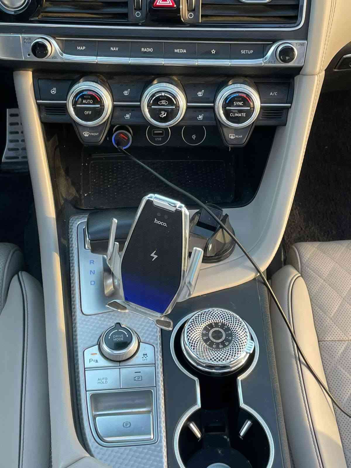 g70 موديل 2023 للبيع
‎‏‎ المحرك v6
تون تيربو t3.3

السياره مرقم نجف  
السياره مابيها كل نقص مكفولة كفالة عامة
فول مواصفات
فتحة سقف (بانوراما)
داخل كريمي
‎:- بصمة
‎‏‎:- تشغيل عن بعد
‎‏‎:- كشنات ميموري سيت
‎‏‎:-كشنات تدفئة تبريد
‎‏‎:- ستيرن كهرباء + هيتر
‎‏‎:- 5 وضعيات قيادة ( Eco - Comfort - Sport - Sport
‎‏plus - Custom )
‎ -: گزوز رياضي بلاد الصوت
‎‏‎‏:- Auto Hold
‎‏‎:- سستم سماعات (Lexicon )
‎‏‎:- شاشة كبيرة كاربلاي وتحكمات كامله
‎‏‎:- كيجات ديجيتال
‏‎‏‎:- رادارات امامي وخلفي وجانبي
‎‏‎: حساسات امامي وخلفي
‎‏‎:- نظام تحديد المسار
‎‏‎:- دسكات بريمبو بلاد
‎‏‎:-مري شفط +اشارة +تعتيم الضوء
‎‏‎:- لايت LED امامي خلفي
‎‏‎:-دخول ذكي مع انارة ترحيب
‎‏‎:-قيادة ذاتية
‎‏‎:-تحديد مسار+مثبت سرعه
‎:. تحذير فتح الباب اذا كان احد بجانب السياره
‎:. قطعتين تبريد
‎:. كشن السائق حضن على مود sport + sport plus
‎:.تو ويل
‎:. ماسحات اوتو تتحسس المطر
‎:. ترحيب علامه Genesis
‎: نقطه عمياء
‎:. شفتات ستيرن
‎:. هيتر بل مري
الضرر السياره جنطة و جاملغ  خلفي
سستم وع شرط السياره شغاله بلاد وع الضمان
السيارة شهداء 9 أشهر وتصير حرة اسويلك وكالة عامة 
مكان السياره بغداد

***********

نص مكتوب في الصور:
- *********** ***********