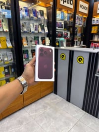 ١٨ برو • ٢٥٦ • جديد بالباكيت