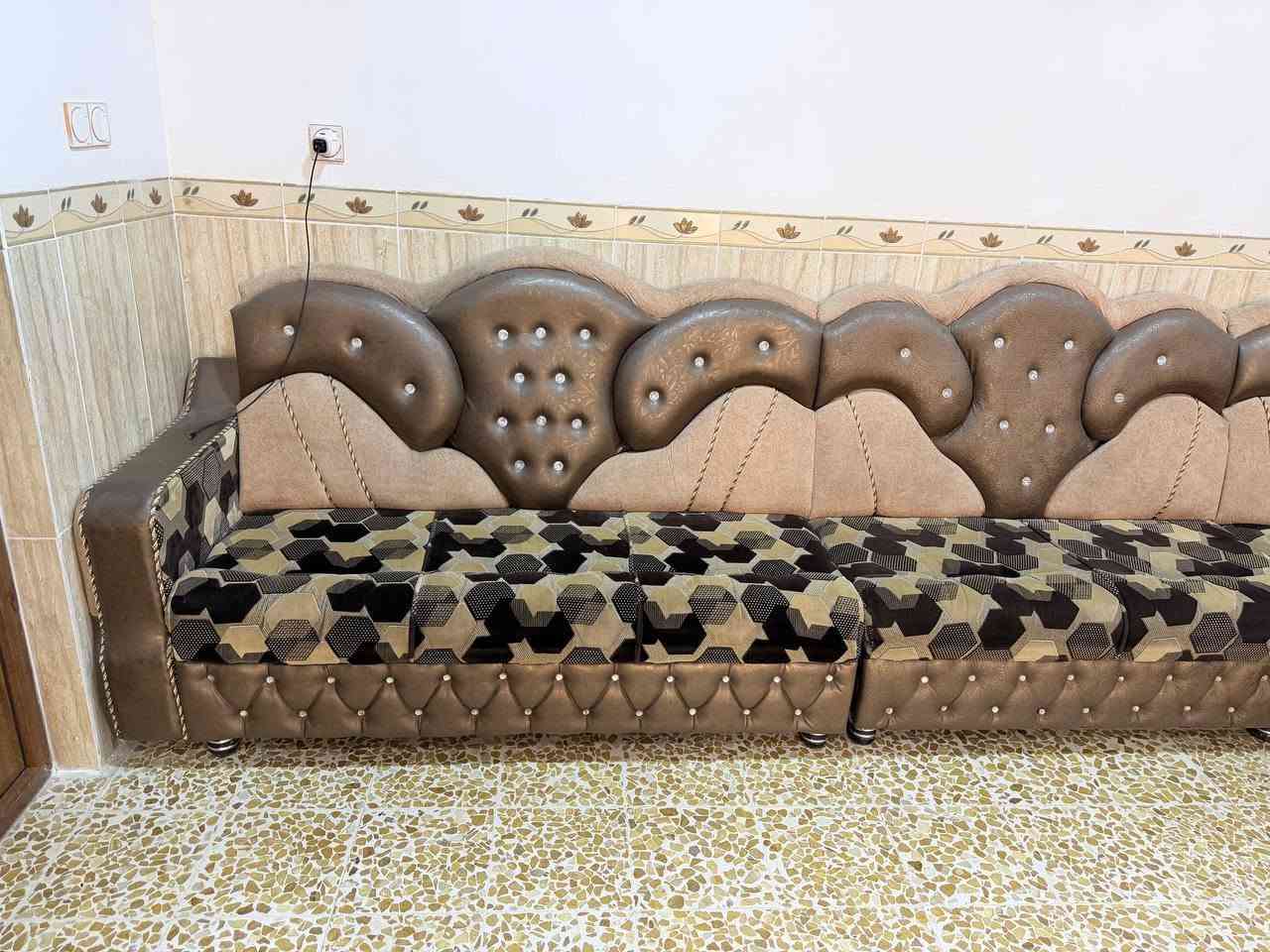 أغراض للبيع 🏠 !!!!!!
طخم اللون فيلي على زراق طول 10 متر سعر 500

طخم اللون الجوزي طول 10 متر سعر 400

شجرة كرسمس طول 180 مع ملحقاتها بلونين الأحمر و اللون ابيض×فضي سعر 150 وبيها مجال 

تواصل على الرقم ***********
