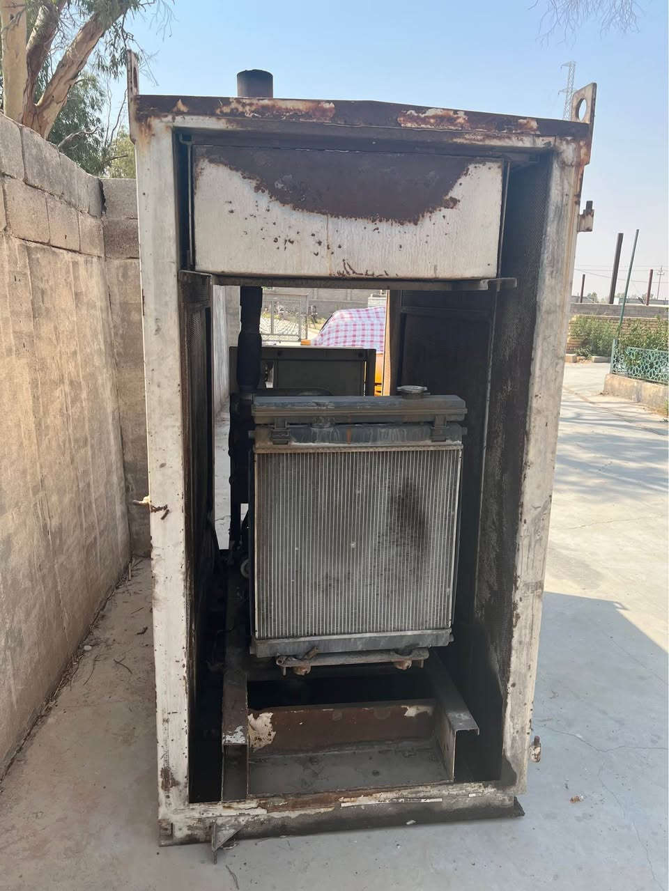 مولد بيركنز ٤٥ كيفي فوول كاتم ١٠٠٪؜المحرك بيه تبخير الحمل موضح بالفيديو مكانها بالعمارة السعر ٣٠ ورقه 
*********** عمارة, ميسان
