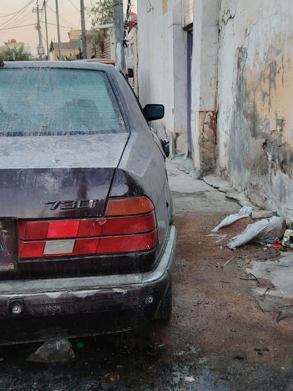 بي ام دبليو 1991  الون  احمر عنابي الحجم 730
 رقم دولي بسمي. السعر 35 أو بيه مجال 
مكينه  525 دبل فانوس  حاويه 
حدايه جديد   تخم تأير نص عمر 
باتري جديد  سلف جديد.  كهربائيات كله شغله  تبريد عايزله بس غاز  
هزه جديده 
العنوان . بابل القاسم 

للاستفسار:***********
