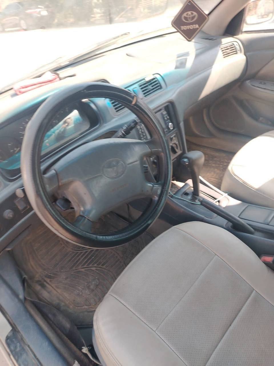 للبيع: تويوتا كامري 2000 (CE) بحالة ممتازة 🚗
الموديل: 2000 (فئة CE)
​المحرك: 2200 CC (4 سلندر) - اقتصادية وقوية
​الكير: أوتوماتيك
​اللون: فضي (سيلفر)
​الحالة الداخلية: غرفة بيجي نظيفة جداً ومرتبة
​التبريد والكهربائيات: شغال ممتاز
​المحرك والجير: بشرط الفحص والعمل
​الأوراق والسنوية: رقم أربيل (كاملة وجاهزة)
​المكان: الأنبار - الفلوجة
​السعر: 55 ورقة (وفي مجال بسيط للطيبين)
​📞 للتواصل والاستفسار:
​اتصال  : ***********
​أو عبر مراسلة الصفحة (الخاص)
