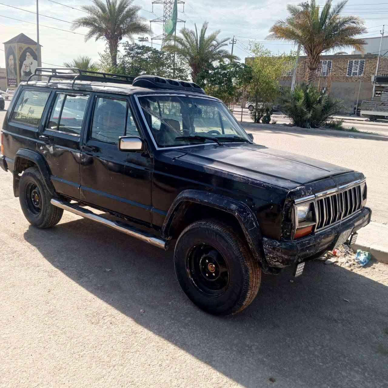 السلام عليكم ورحمة الله وبركاته 
جيب شيروكي للبيع موديل ١٩٩١
 رقمها بابل سنويه لسنه٢٧
السعر ٢٥وبيه مجال
التواصل على هذا الرقم ***********

