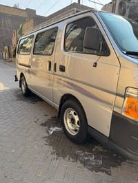 المكينه و الكير واكسن و وكفاله عامة سياره بيه رش بطويله فقط وسياره باس...