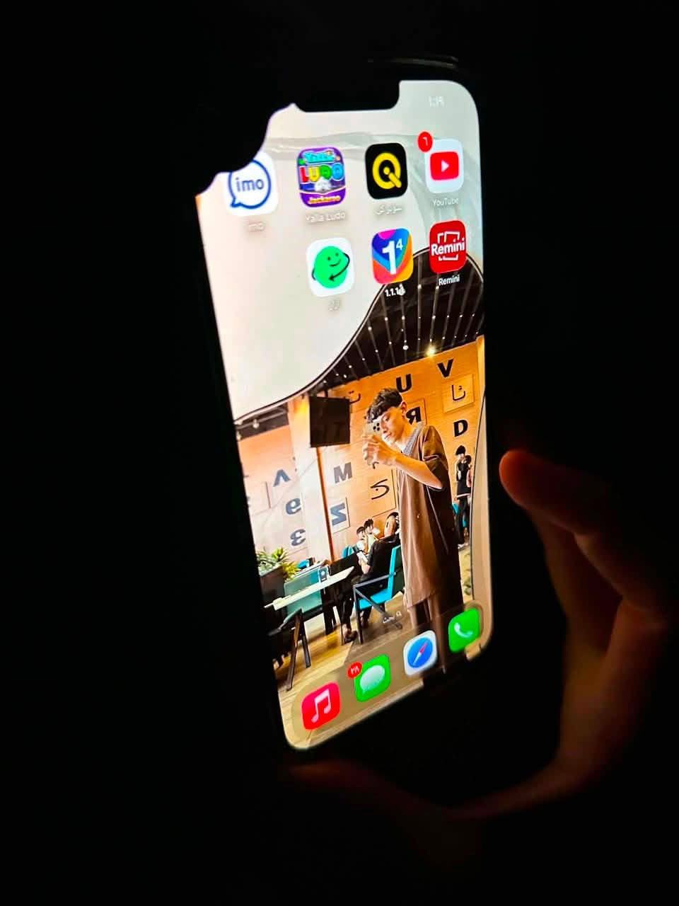 ايفون 13pro max
بطاريه ٨٧
ذاكره ٢٥٦
شرق اوسط 
فقط نقطه بل شاشه ثابته 
الجهاز شرط الفحص ما مفتوحح

***********

