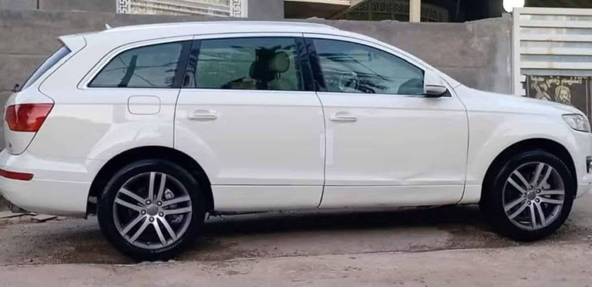 أودي Q7  للبيع او مراوس 
رقم اربيل بأسمي الجديد انكليزي مديل 2007

اس لاين 
مكينه 3600 
قماره بنراما 3فتحات
كير 8نمره +سبورت
كشنات كهربائي 
7راكب 
داخل بيجي 
جام كهربائي 
تخم تاير دلوب 
حساسات 
ابواب ترحيب 
لايت عدسه زنون دينمكي +ترحيب
بلاجكتور لد ابيض 
اشاره بالمريي 
فول السياره 
تبريد شغال 
السياره جاهزه
سستم سماعات السياره بلادي
السياره متعوب عليه أدامه  كامله

وارد كندي حادثها فقط شبر بالباب الصدر طخة من كندا بس البنيد بي حالوب وهاي بالباب مال الصدر ممبين بالصوره موضح
سعرها 85 وبيها مجال شراي خابر وبيك خير وتدلل مكان السياره الديوانية 

***********
