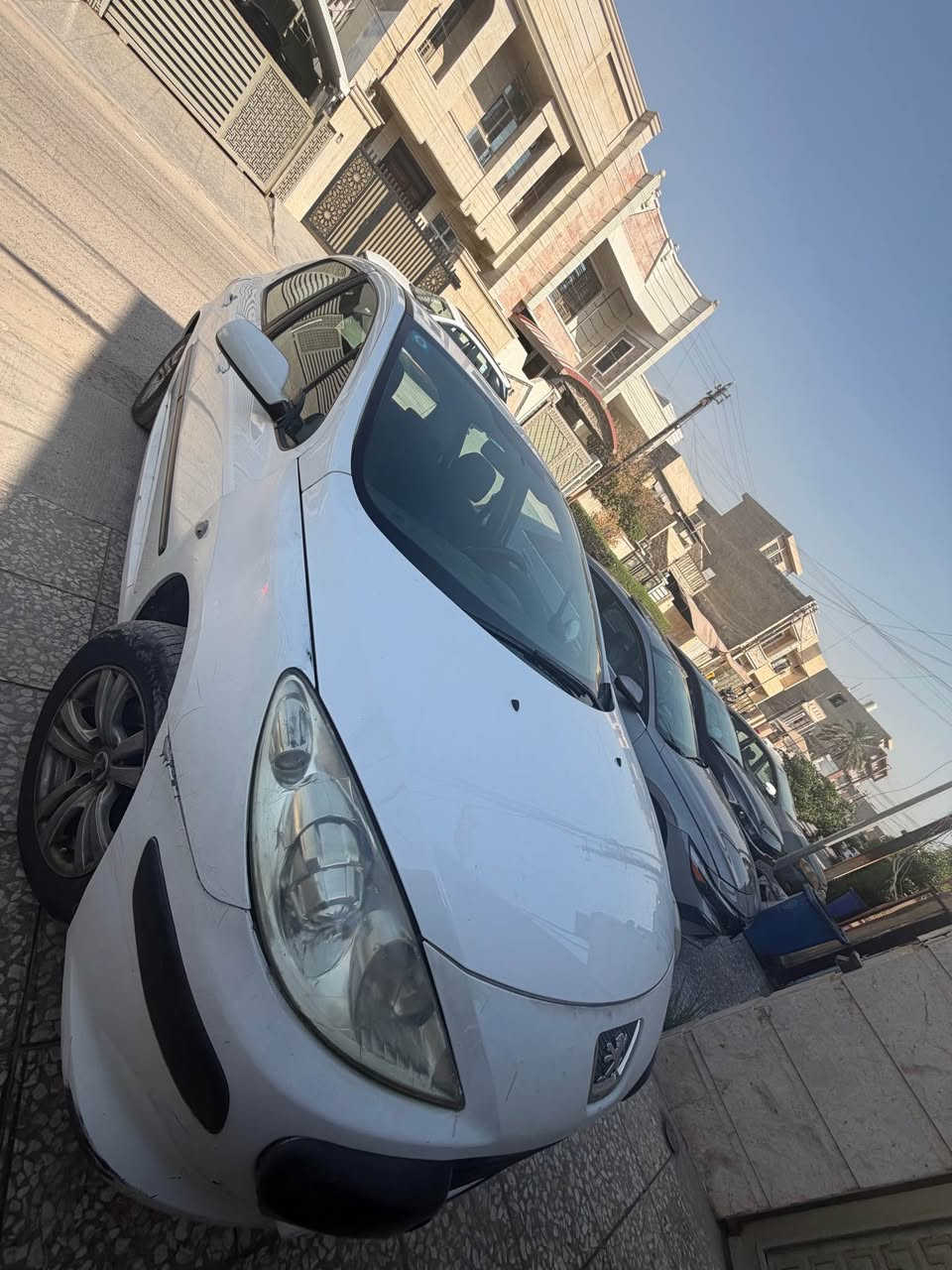 بيجو ٣٠٧ فرنسي ٢٠٠٦
بابين وجاملغ صبغ 
مكينه كير تبريد صدر كله مكفول 
سياره جاهزة تبريد ثلاجة 
سعر 53$ 
رقمً انكليزي جديد باسمي هزه جديده 
مكاني بغداد عامرية 
*********** بغداد, العراق
