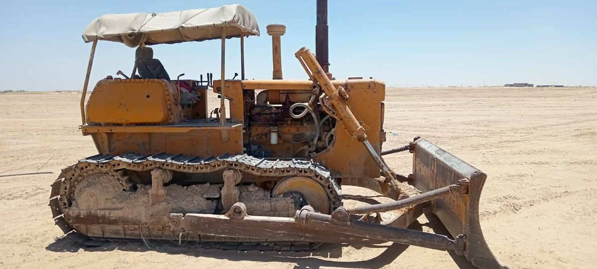 سلام عليكم
بلدوزر البيع او مراوس 

موديل 1982 

جديده المكينه 

رقم وسنويه بصره تحويل مباشر 

جاهزه العمال 

كير محرك بلكارتون 

السعر 25 مليون وبيها مجال 

العنوان بابل الشوملي 

الاستفسار ***********

الاستفسار ***********
