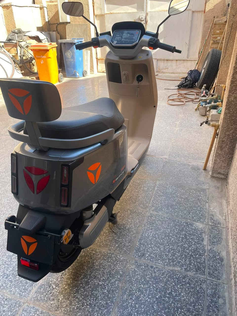ياديا ايبوك • ليثيوم • ريموت