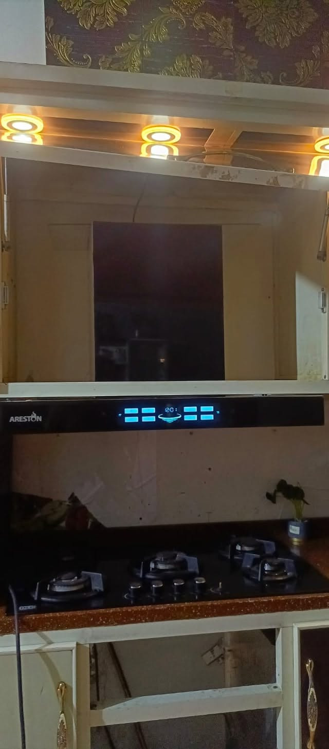 كاونتر للبيع مرمر وياه طباخ ومرشحه مالته مكانه بالسيديه سعره450
