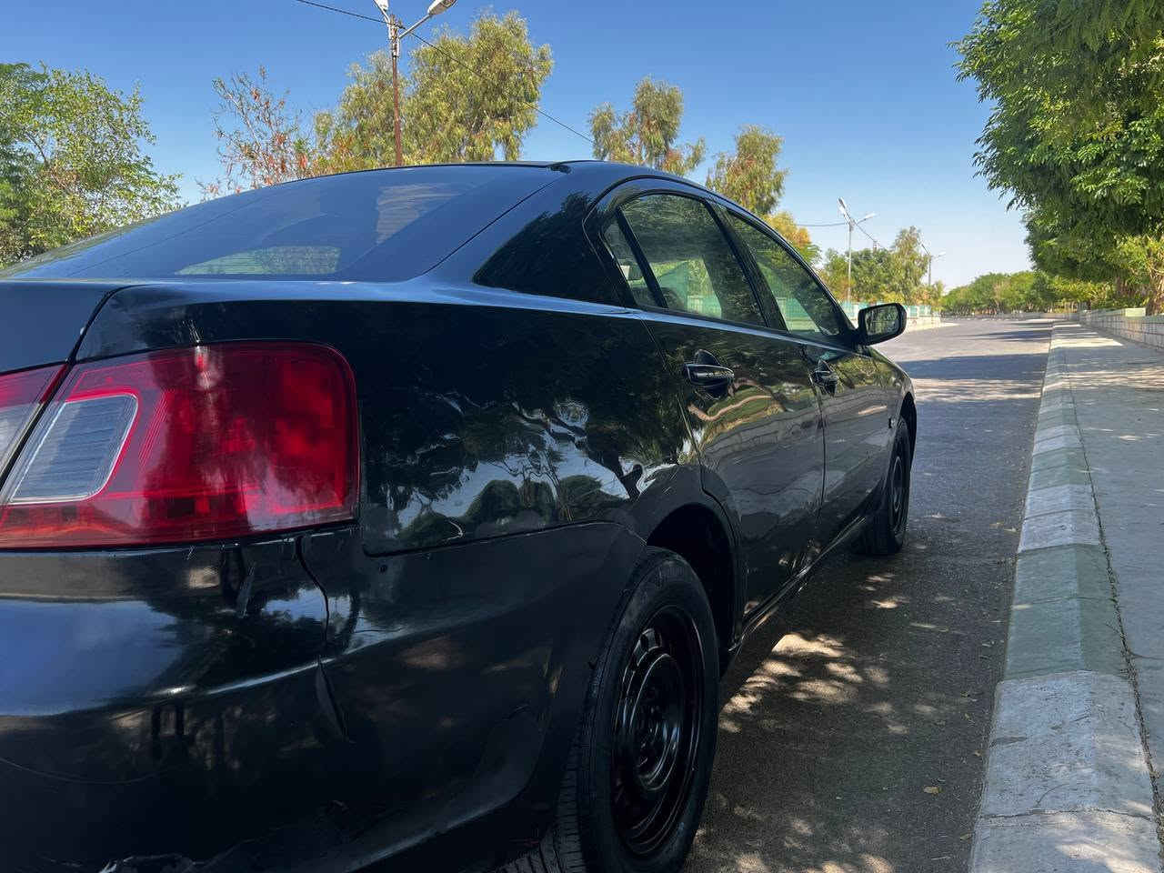 بەناوی خوای گەورە
مستەربۆشی گلاند ٢٠١١ فرۆشتن یان گۆڕینەوە ( ٣٩ گڵا و مەجالێکی کەمی تیایە)

گێڕ و مەکینە بیلاد بەشەرت سەیارەکە چوار پستۆنە ماشاللە لە هەڵمەتی سەیارەکە قوفڵ مەرکەزییە گێڕ و مەکینە بەشەرت کارەبایی و ناوگێچ هەمووی مەزبوت بە شەرت تەبرید لەگەڵ سوچ ئەیڕچێنێ چوار تایەی وەسەتی لە ژێرە دەشت و ناوی جوان ماوەتەوە سەنەوی عاج بە شەرتی حاسیبە و ئەوەلیات هەموو زانیاریەکانم نوسیوە ئەوەش ڕەقەم تەلەفون (***********
