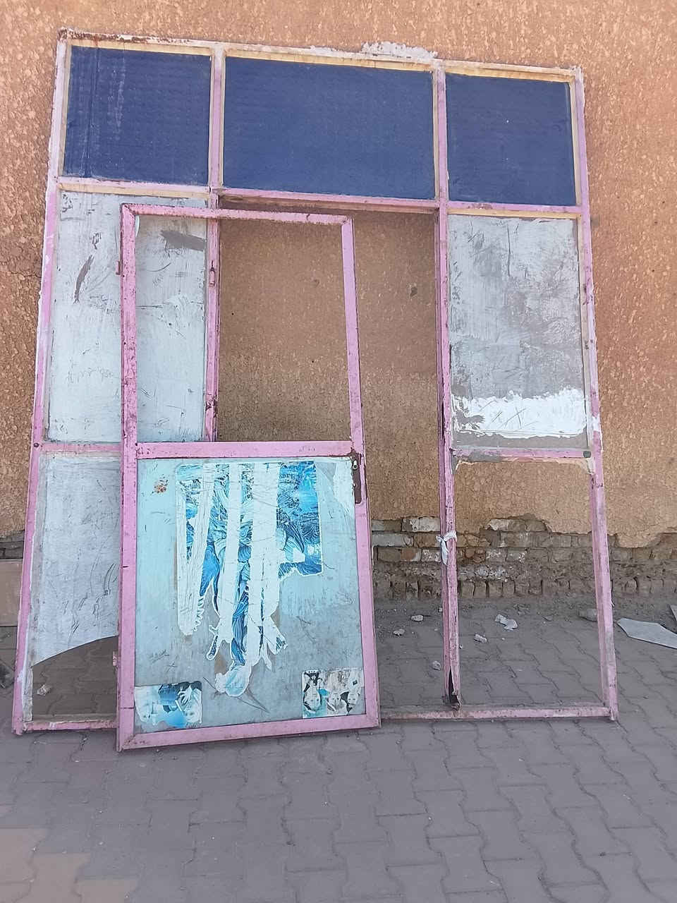 السلام عليكم
جام خانه للبيع قياسها 270*225

***********
