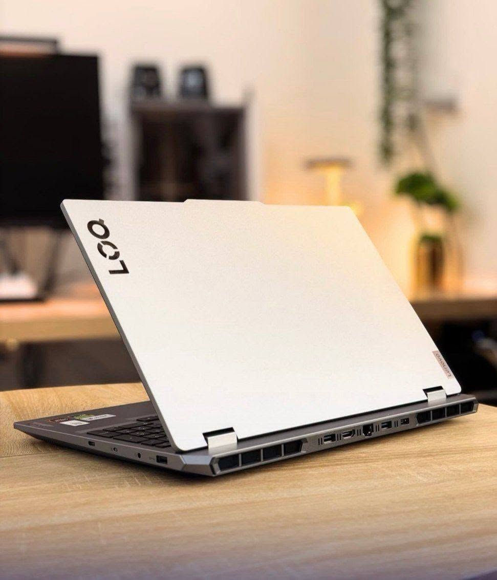 غير مستخدم بكرت RTX 5050 دورات شحن 1 فقط مع ملحقات كاملة
Lenovo LOQ 15AHP10  
المواصفات الرئيسية
 * المعالج (CPU): AMD RYZEN 7 250
 * الذاكرة العشوائية (RAM): 16GB
 * مساحة التخزين (Storage): 1TB SSD
 * كرت الشاشة (GPU): NVIDIA GeForce RTX 5050
 * الشاشة (Display): 15.6 بوصة بدقة FHD
 * البطارية (Battery): 4 خلايا (4 CELL) / سعة 60Wh (12.92V)
 * نظام التشغيل (OS): Windows 11 Home
تفاصيل إضافية
 * اسم الموديل (Model Name): LOQ 15AHP10
 * اللون (Color): رمادي (Luna Grey)
 * الرقم التسلسلي (S/N): YV00FFYS
 * رقم القطعة (MTM SN): 83JG000FUS YV00FFYS

واتساب ***********
