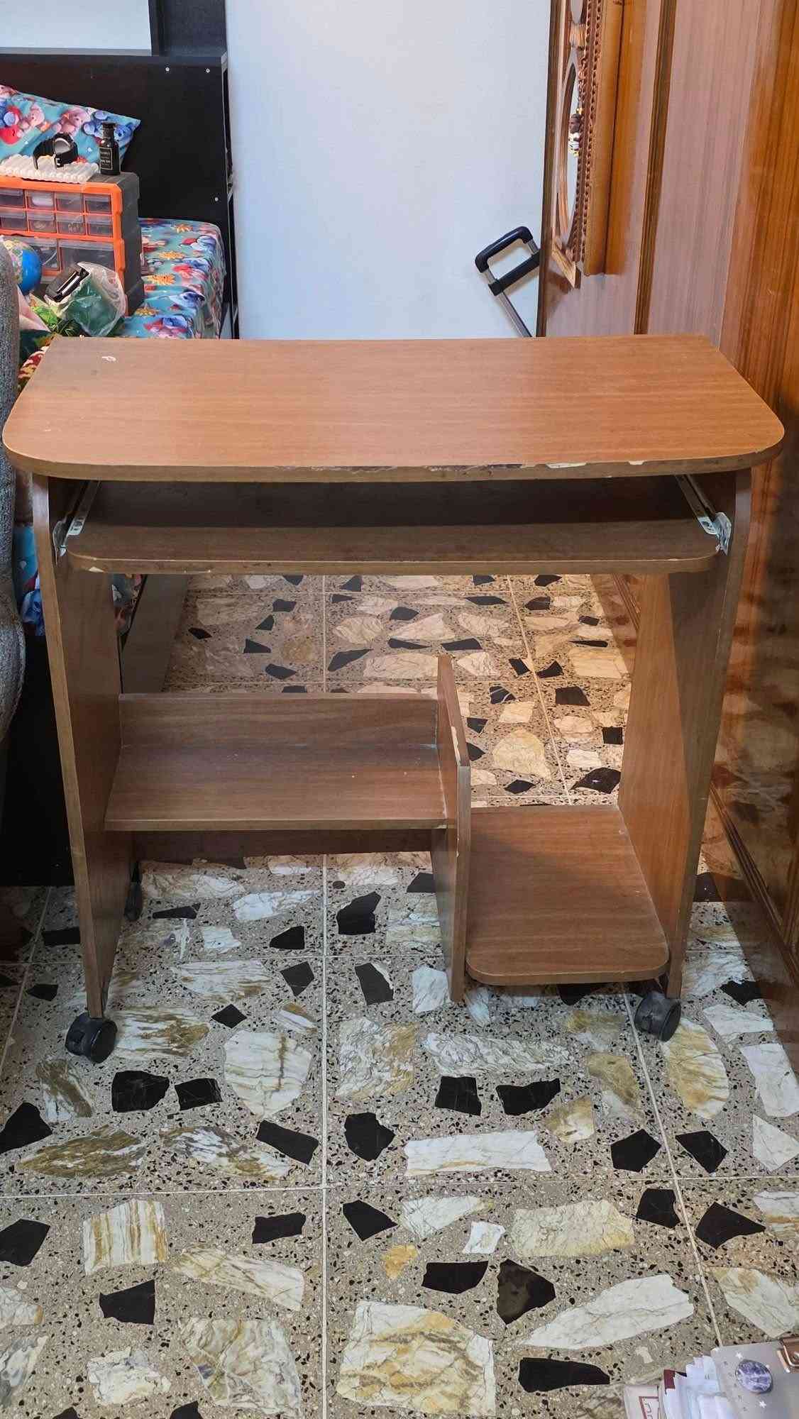 كراسي • ديكور • بدون تفاصيل