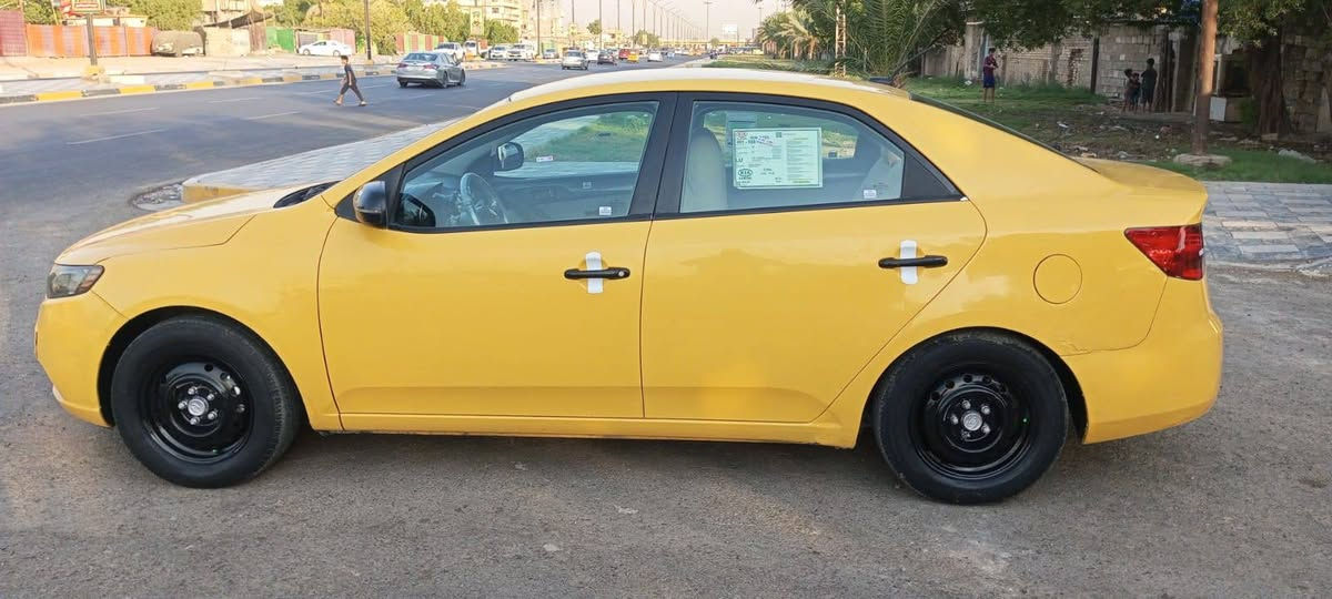 السلام عليكم فورتي 2011 مكينه 2400 دوش وارد امريكي حادثها بنيد بدون دواخل كير ومكينه لاصرف ولا بخار صدر تايرات تبريد كله جديد مصفره هيئه وغرامات السياره جاهزه من كلشي مكانها بغداد السعر 73 وبيها مجال ***********
