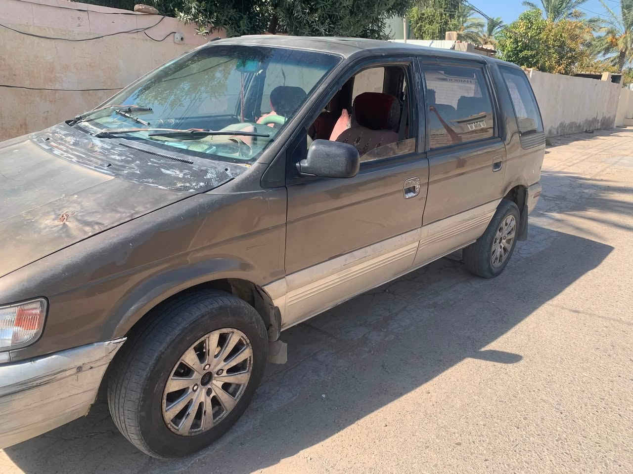 سلام عليكم ميسيبوشي ٧راكب موديل ٩٢رقم بغداد محرك ١٨٠٠خير من الله سنوية لل٢٨محرك وكير خير من الله تخم تاير نضيف سيارة ماناقصهة شي كهربائيات كلهة شغاله جام كهربائي مكاني ديالى دلي عباس هـ***********
