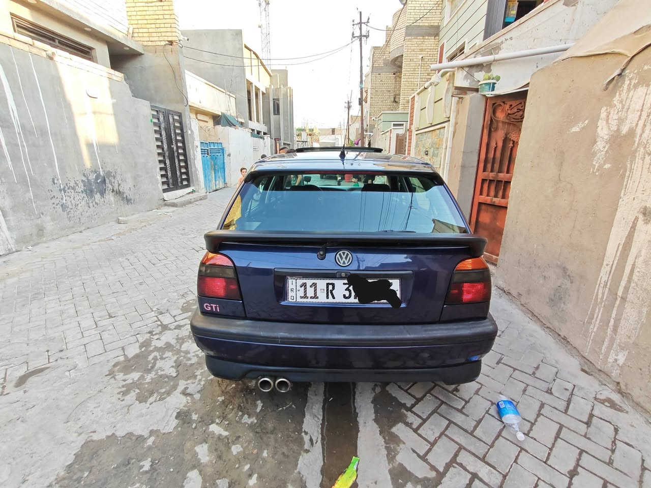سياره جولف موديل 91 مكان السياره بغداد زعفرانيه***********
