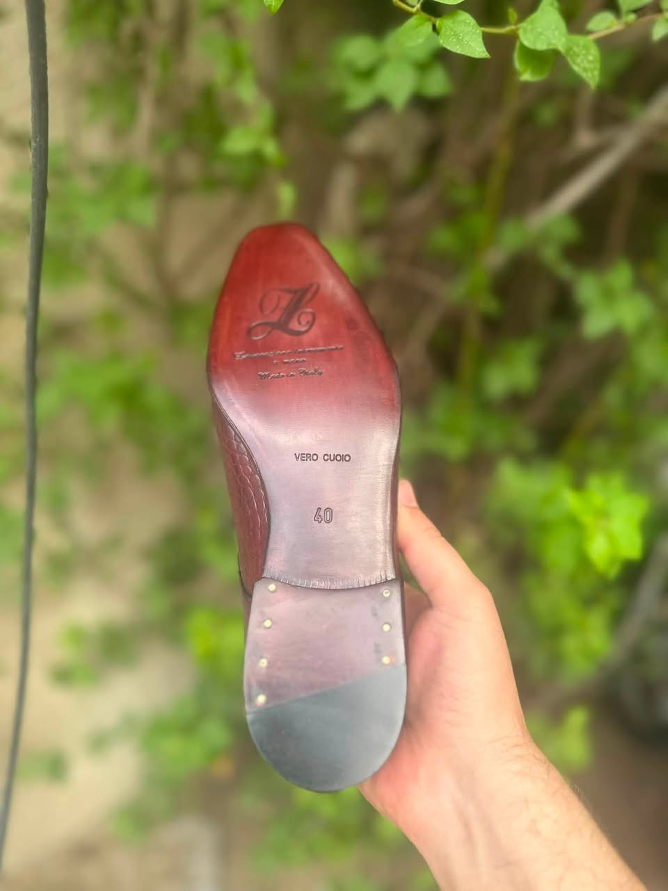 ماركة زينوبي صناعه ايطاليا قياس 40

