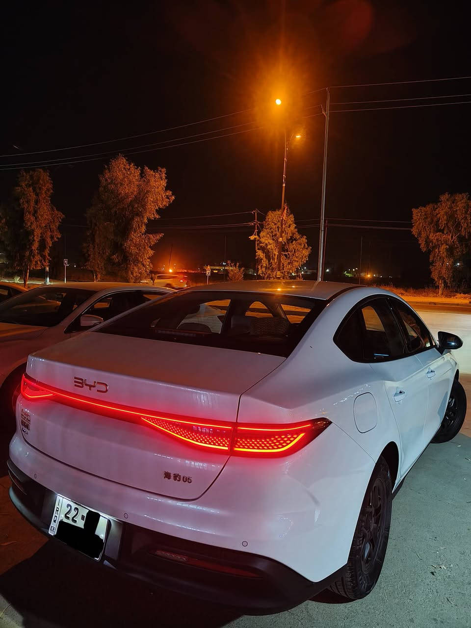 من رخصة مدير الكروب المحترم السلام عليكم
سيل فايف byd  بطارية 🔋 128كم ... 2025

السيارة جاهزه من كل شي 

الاضافات

_ كاعيات قالب 110 الف

_ لزكات جامات عازل شمسي للاربع جامات الجانبيه 

_ شادلة درع للبطارية سبيكه المنيوم وحدة اشتغلتة ب250$

_ليد متغير الالوان داخلي ب100$
_ عمل كفر كشنات  قماش قطني مميز ب80 الف

..

الصيانة 

_ تبديل فلتر كير عند شركة المقادير ع 25000 كم

_قبل اسبوعين تبديل دهن وفلتر ليكيو مولي الماني

فقط لا غير 

....

بيها  رصعه بسيطه  بمقدمة السقف نتيجة النقل والتوصيل متبين اله تركز علي ....تتعدل pdr بس مسويته اني ..... كما موضح مكانه بالصور

_ رقم اربيل باسمي 

_ممشى محرك 11 الف ..كلي 31 الف قابل للزياده 

... 

الشراي  واتساب ***********
